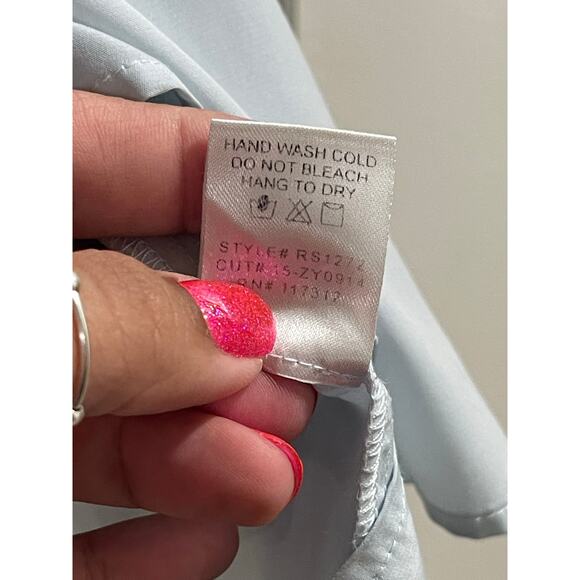 ZOA New York Light Blue V-Neck Blouse - EUC M - Picture 4 of 6